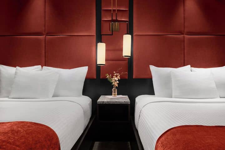 Room 22 of 76