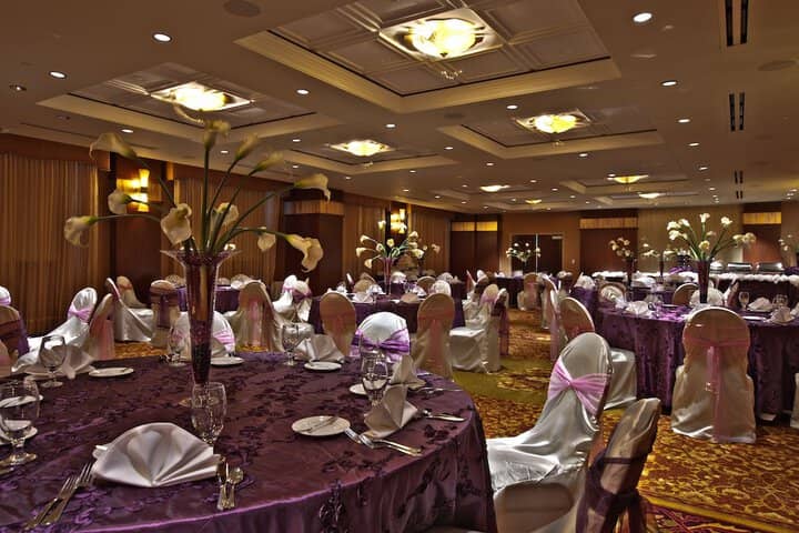 Ballroom/Hall 71 of 76